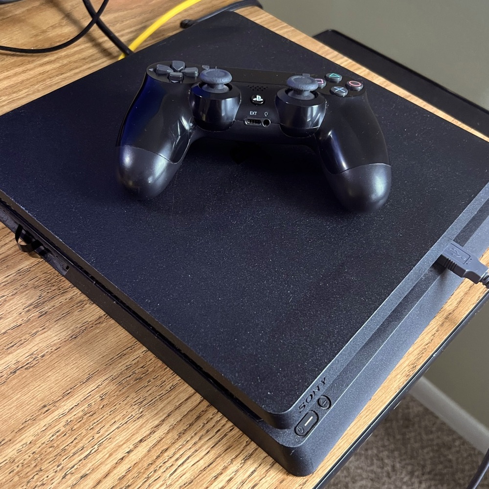 PS4 BUNDLE